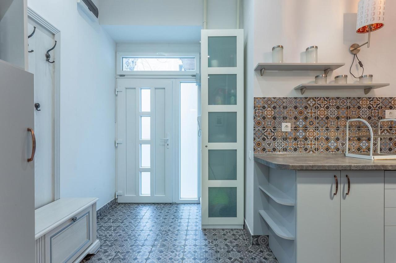 Goldcentral Apartment Dob Budapeşte Dış mekan fotoğraf